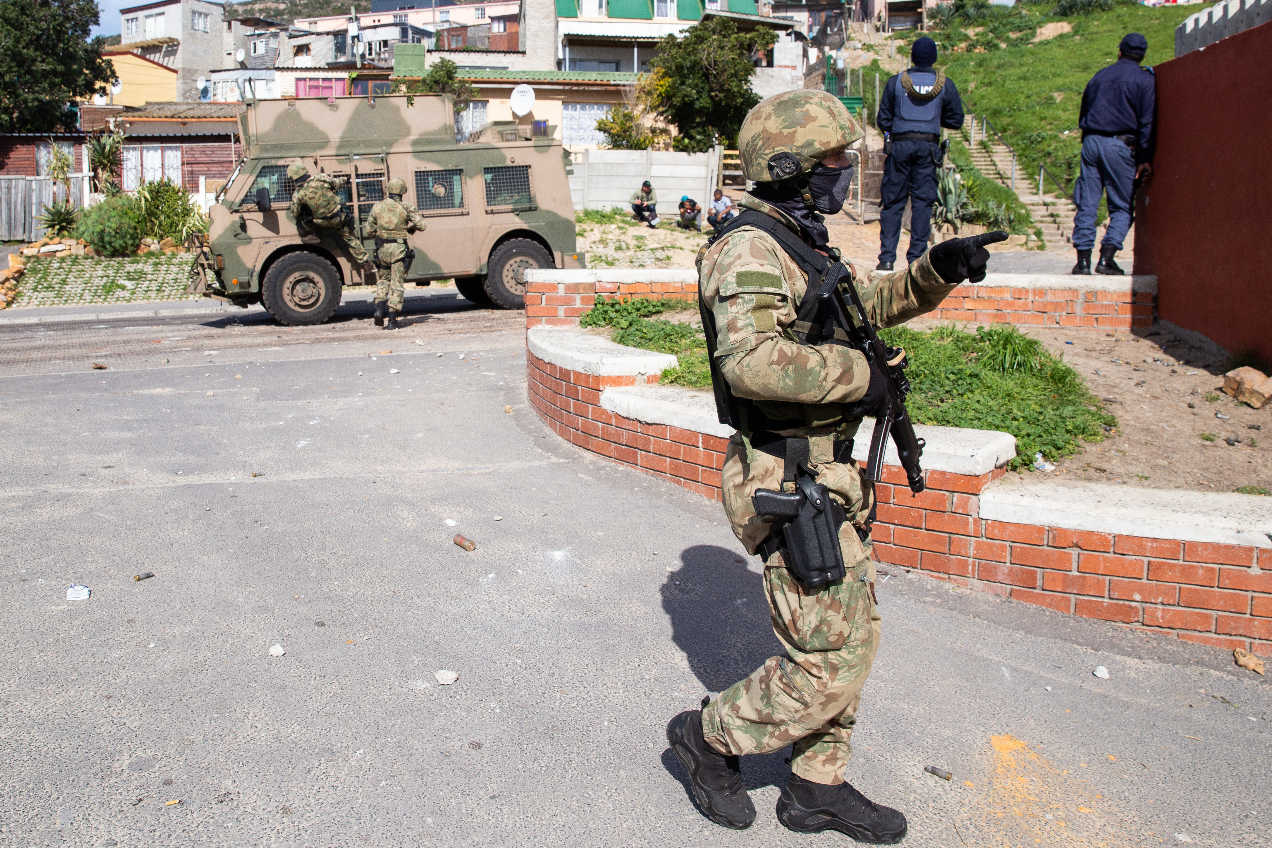 Police raid Hout Bay homes in massive crime prevention operation | GroundUp